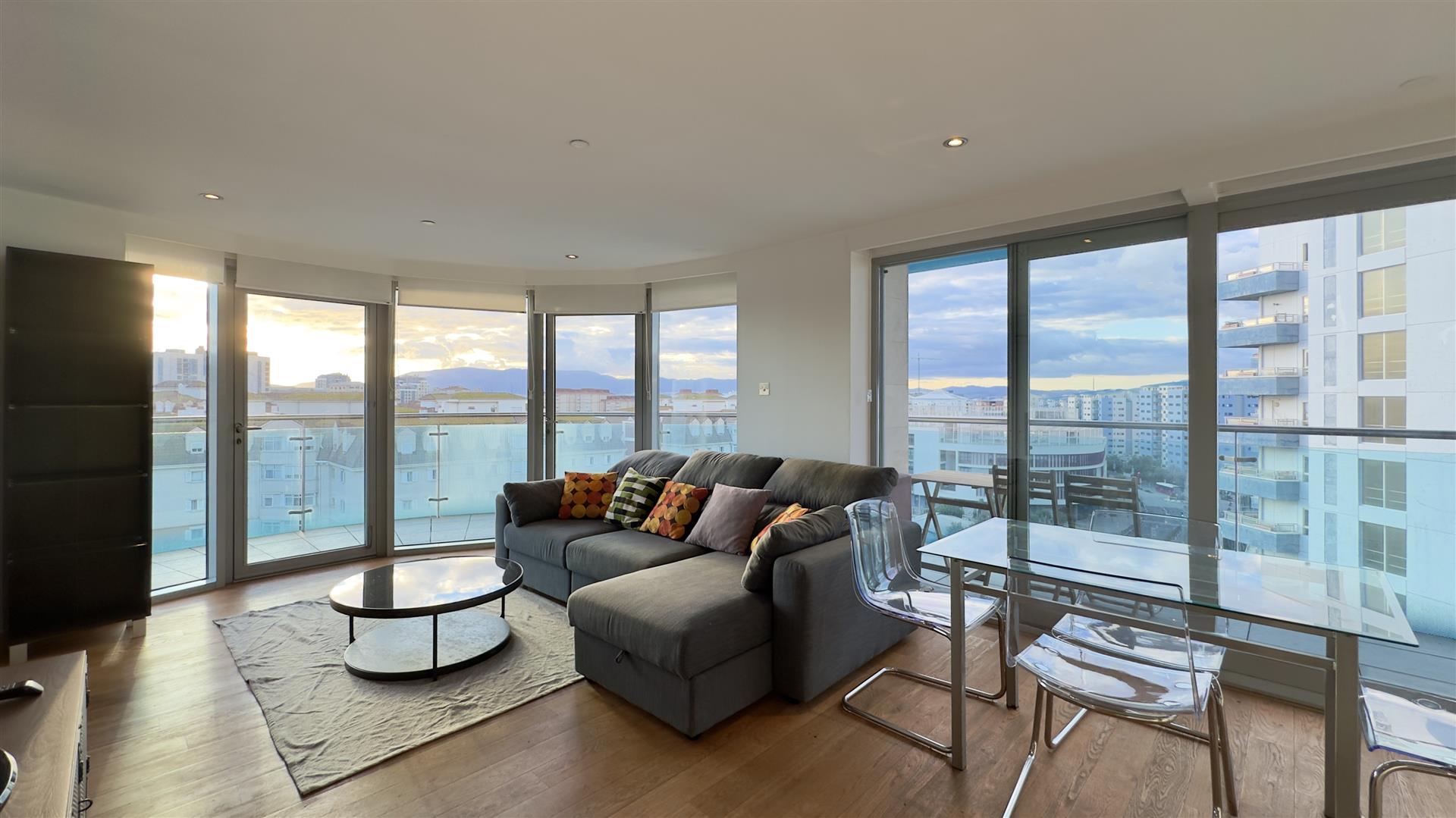 Image of Apartment - 2 Bedrooms - 1 Bathrooms for Rental in Majestic Ocean Plaza-Gibraltar, Image 1